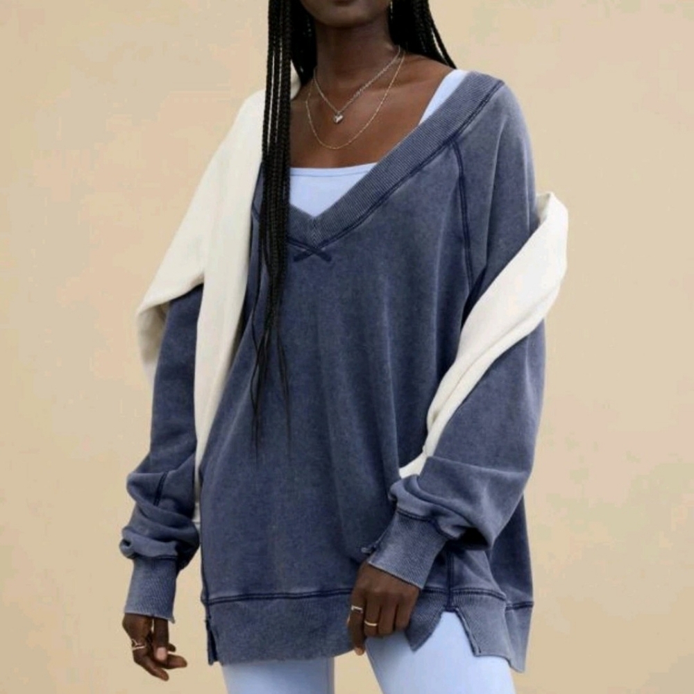 Aerie | Downtime Oversized V-Neck Sweatshirt | Washed Blue | XL - Picture 2 of 6